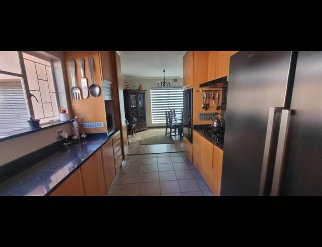 5 BEDROOM HOUSE FOR SALE IN WIERDA PARK